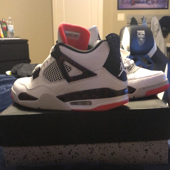 Jordan 4 Flight nostalgia size 10.5 - Picture 2 of 7